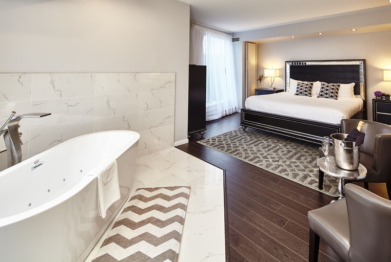 Bathroom 4, Executive Plaza Hotel Metro Vancouver, Greater Vancouver