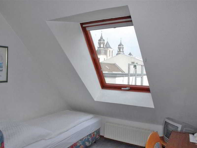 Bedroom 2, Domblick garni, Köln