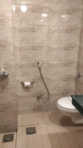 Bathroom 4, Hotel Mountview Pahalgam, Anantnag