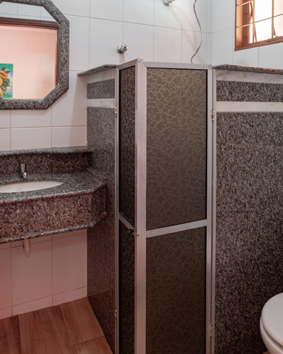 Bathroom, Pousada Villa Olympia, Olímpia