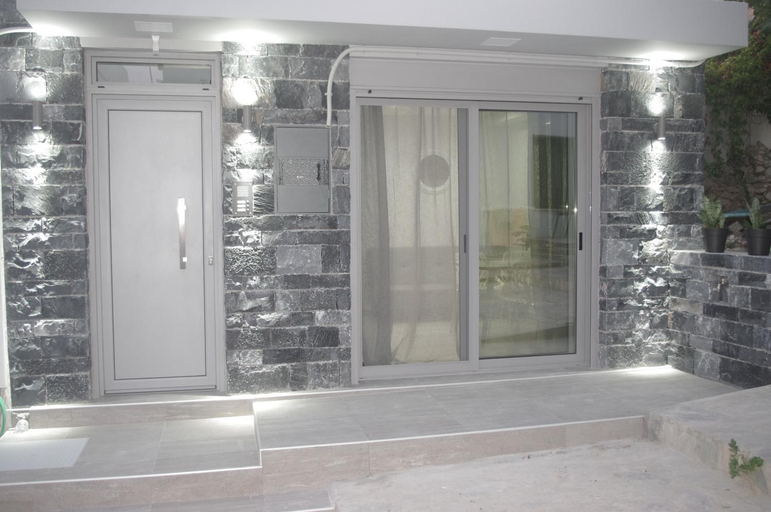 Entrance 2, Irene Luxury Apartments, Crete