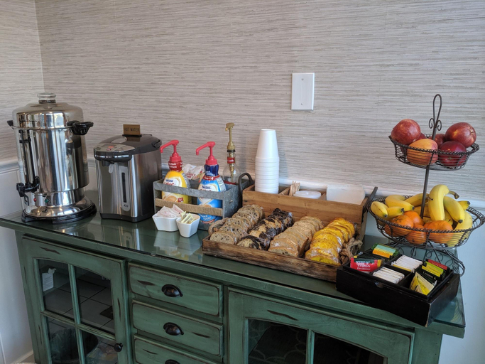 Food & Drinks, Daytona Shoreline All-Suites Inn, Volusia