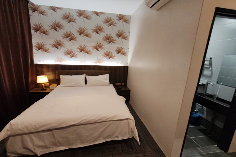 Bedroom 24