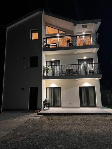 Others 3, Kovacevic Apartments