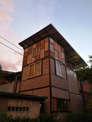 Exterior 5