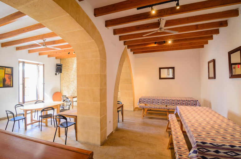 Bedroom 4, Embat Hostel, Baleares