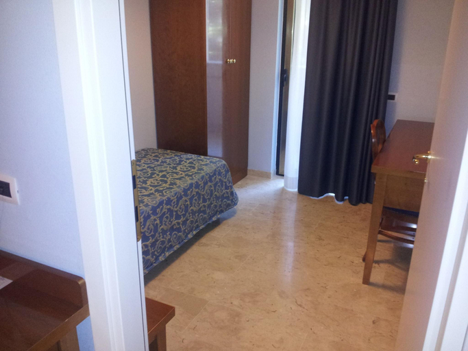 Bedroom 15