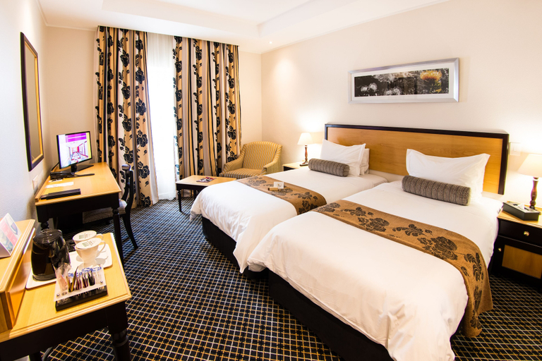Bedroom 4, City Lodge Hotel GrandWest, City of Cape Town