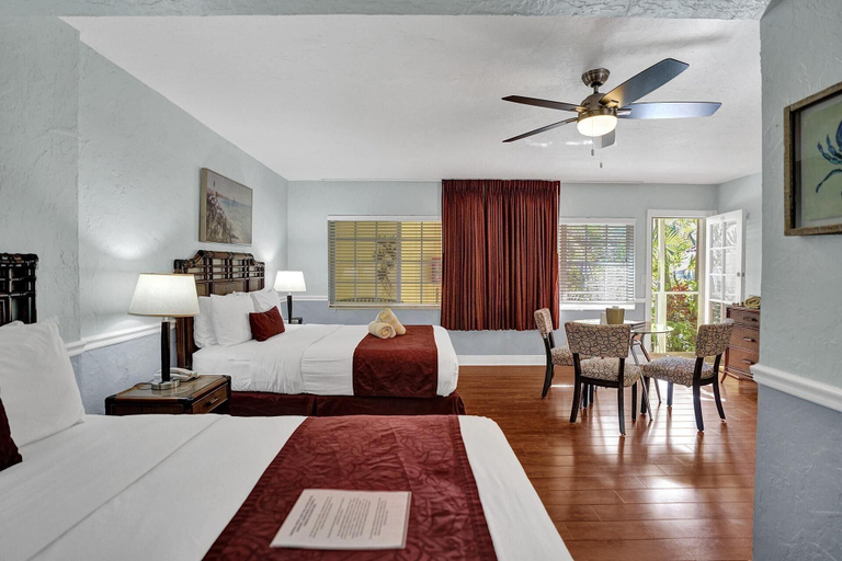 Others 5, Worthington All Male Guesthouse, Broward