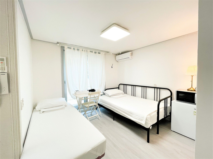 Bedroom 4, Incheon airport W Premium guesthouse, Jung