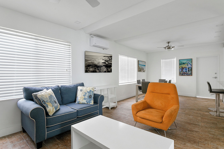 Others 5, Spacious 1 Bedroom APT at the beach, Broward