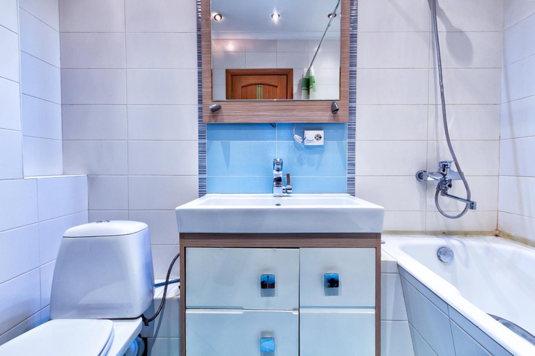Bathroom 5, 20 Traveler's Choice in the City Center, Almaty