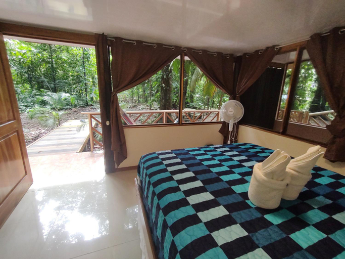 4, Cool Waters Jungle Camping, Osa