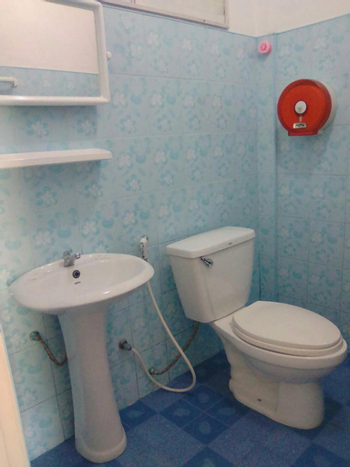 Bedroom 4, Thanathorn Guesthouse, Kantrang