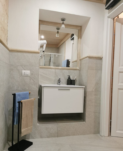Bathroom, BB dei Pittori, Taranto