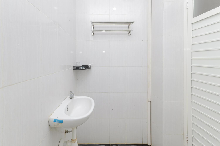 Bathroom 6