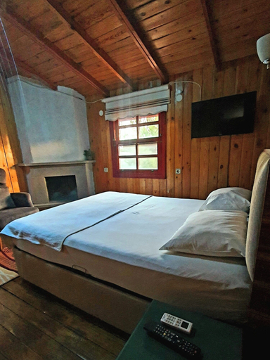 Bedroom 4, Albatross Dağ Evleri Butik Otel, Edremit