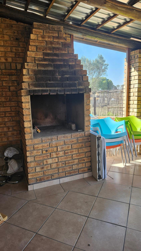 Others 4, Kwa Mimi Guesthouse, Sedibeng