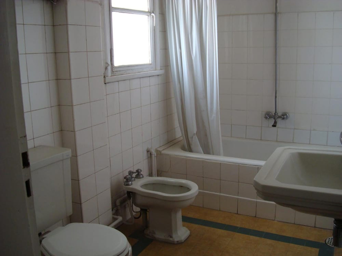 Bathroom 2, Lotus Hotel, 'Abdin
