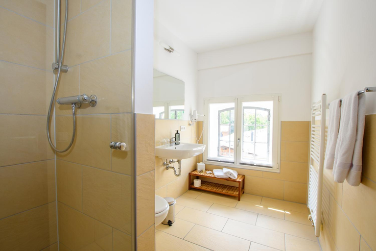 Bathroom 2, Hotel Stadtgut, Berlin