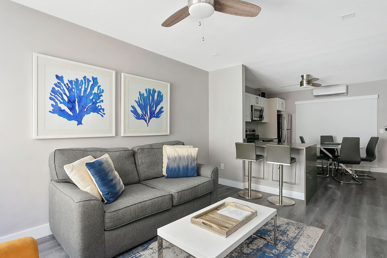 Others 5, ULTRA Modern Apt by the Beach, Broward
