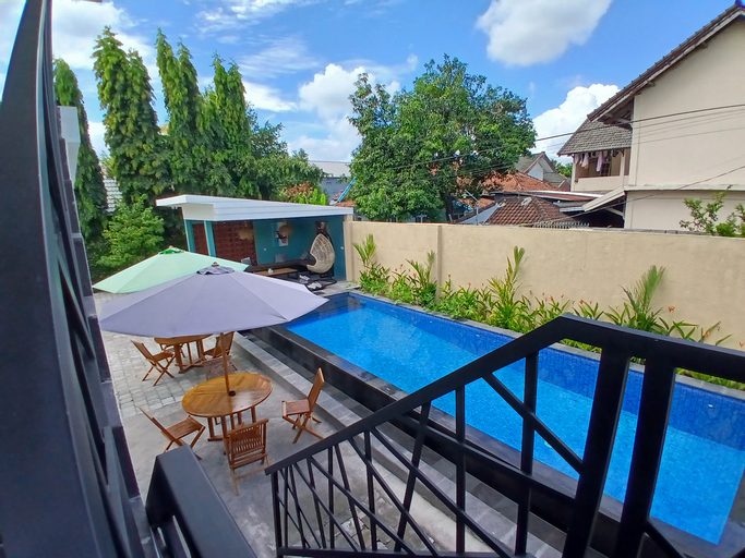 Swimming Pool 10