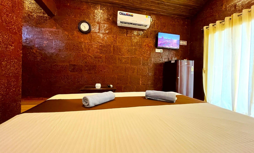 Bedroom 2, Rofinos Cottages, North Goa