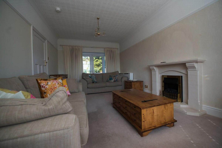Living area 5, Mumbles - House - Seaside - Sleeps11 - PetFriendly, Swansea