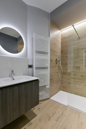 Bathroom 3, Sar May Apartments, Bologna