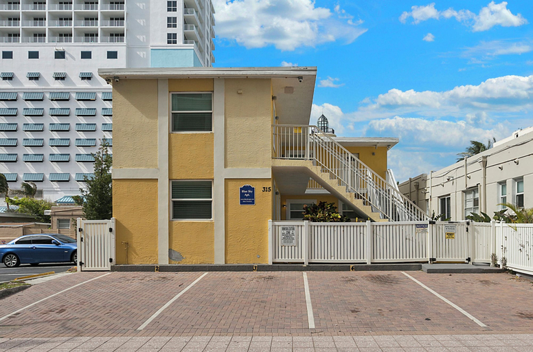 Exterior & Views, ULTRA Modern Apt by the Beach, Broward