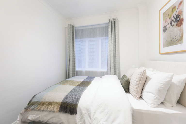 Bedroom 2, Perfectly Located Apartment Above Tube Station, London