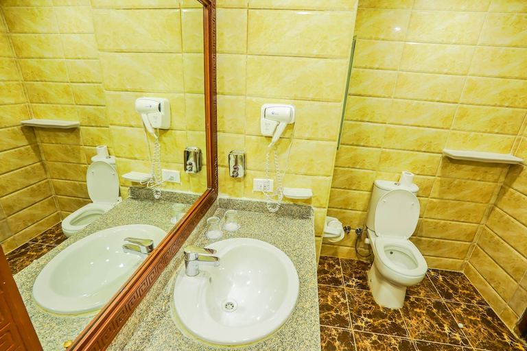 Bathroom 4, Mirage Bay Resort and Aqua Park, Safaja