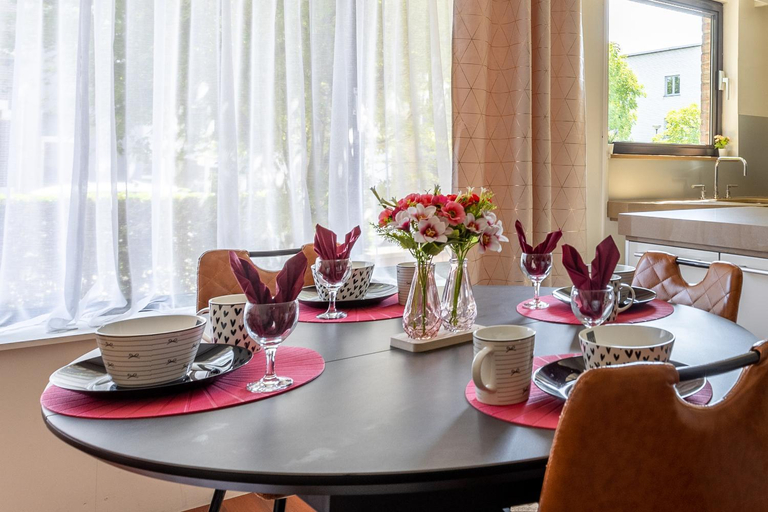 Others 2, Luxe apt with parking & garden in wilrijk antwerp, Antwerpen