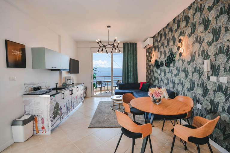 Others 5, Sunny Apartments, Sarandës