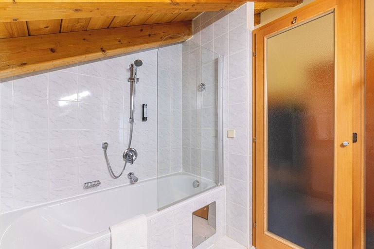 Bathroom 5, Hotel Tia Monte Nauders, Landeck