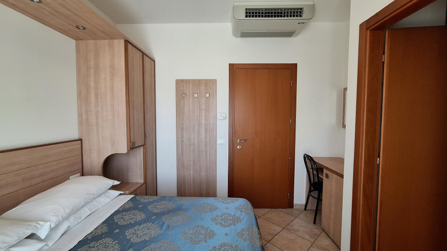 Bedroom 2, Hotel Massimo, Ravenna