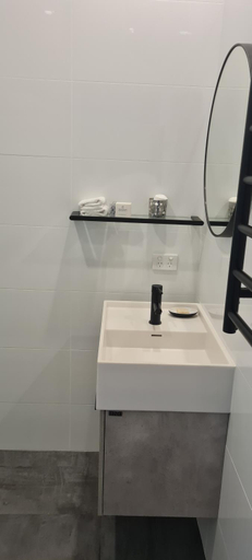 Bathroom 2, Byron Palms Guesthouse, Byron