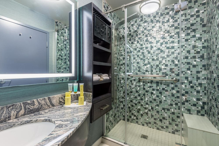Bathroom 4, Applause Hotel by CLIQUE, Division No. 6