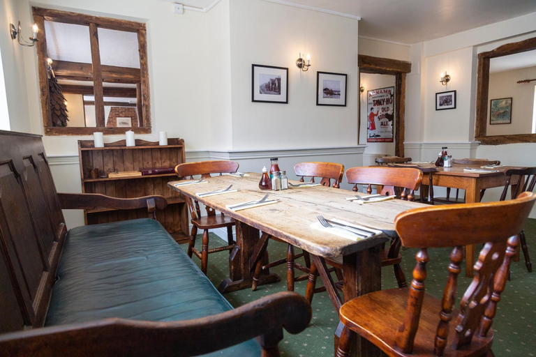 Food & Drinks, Five Bells Inn, Wrentham, Suffolk