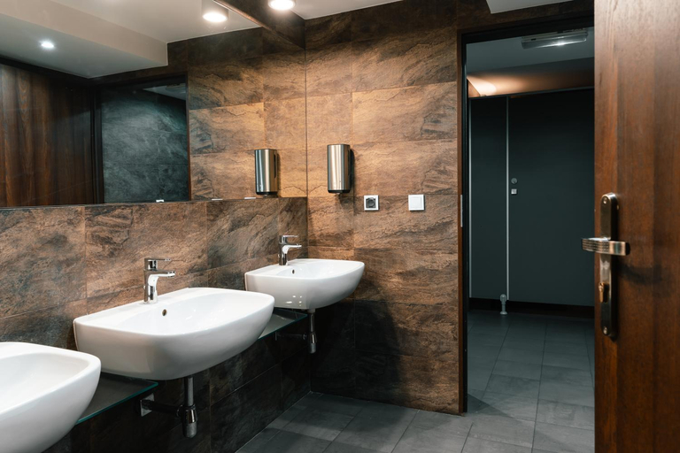 Bathroom, Hotel Pod Figurą, Zawiercie
