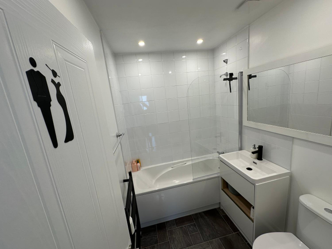 Bathroom 3, Comfortable room ,shared kitchen,5 min to the beach and O2 academy, Bournemouth