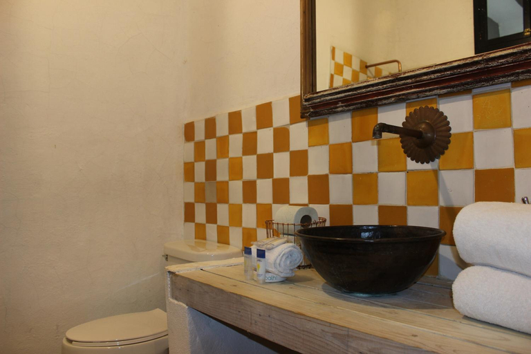 Bathroom 4, Hotel Real de Piedra, Pénjamo