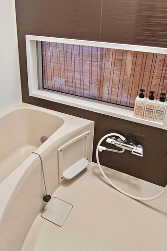 Bathroom, Tabitime Harusora, Osaka