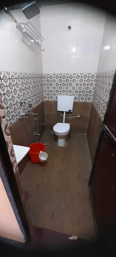 Bathroom 5, Shiv Kashi Lawn And Guest House, Varanasi