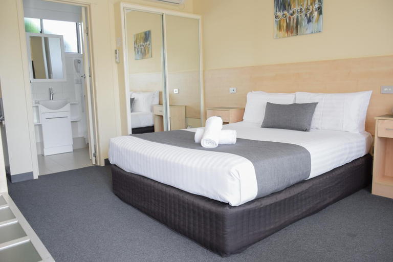 Bedroom 4, Beachway Motel And Restaurant, Central Coast - Pt A