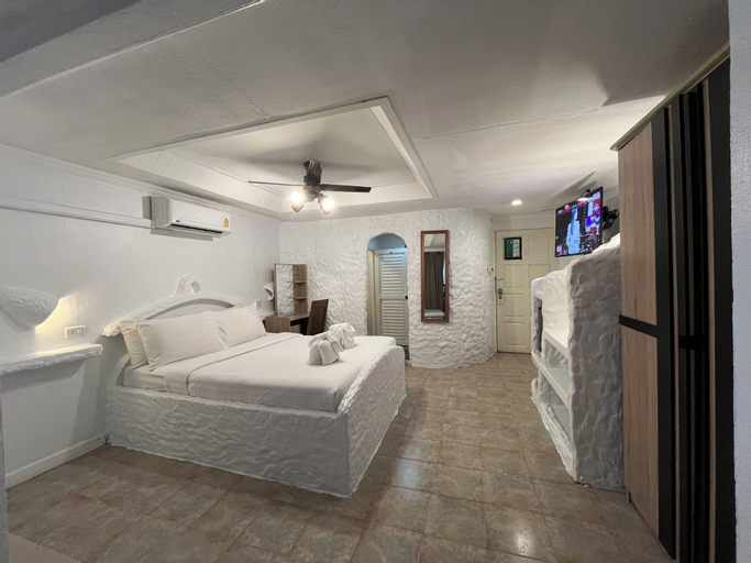 Bedroom 24