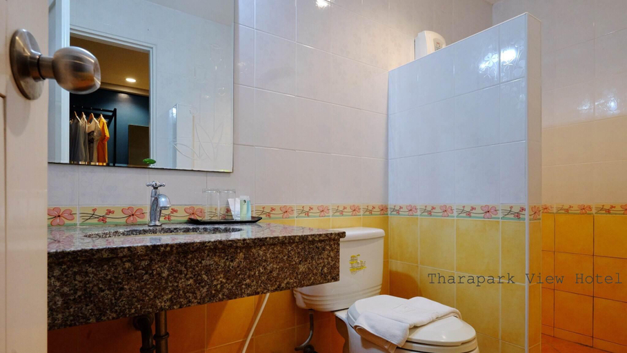 Bathroom 3, Tharapark View Hotel, Mueang Krabi