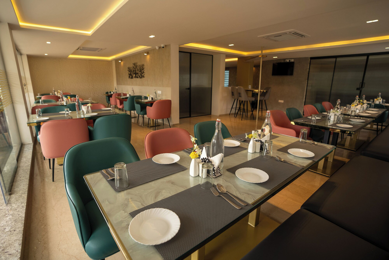 Food & Drinks 4, VRR Astoria Hotel and Convention Centre, Bangalore