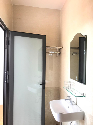 Bathroom, Mỹ Hằng Hotel, Long My
