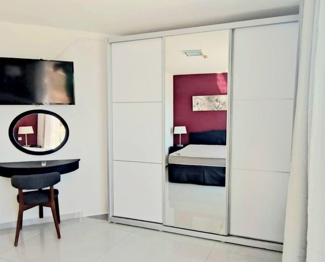 Bedroom 2, 908